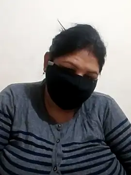 Snapshot of Shoni__ chatting on 12-08-24, 01:13 Shoni online show from 12-08-24, 01:13