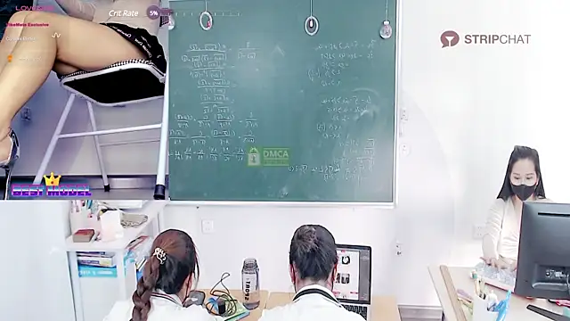Snapshot of _Math_ chatting on 12-17-24, 03:28 Math online show from 12-17-24, 03:28