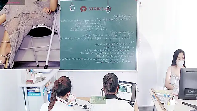 Snapshot of _Math_ chatting on 12-19-24, 04:45 Math online show from 12-19-24, 04:45