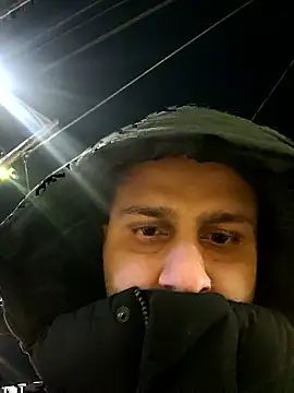 Snapshot of Fucklover011 chatting on 12-21-25, 10:00 Fucklover011 online show from 12-21-25, 10:00