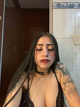 Snapshot of Bunny_sexy01 chatting on 12-31-24, 02:19 Bunny sexy01 online show from 12-31-24, 02:19