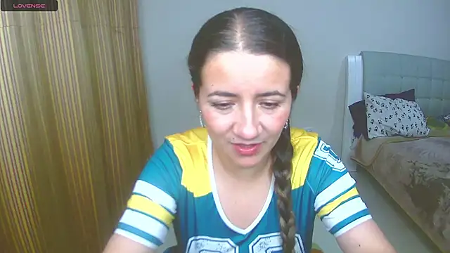 Snapshot of Dayanna_Smitt chatting on 01-06-25, 12:48 Dayanna Smitt online show from 01-06-25, 12:48