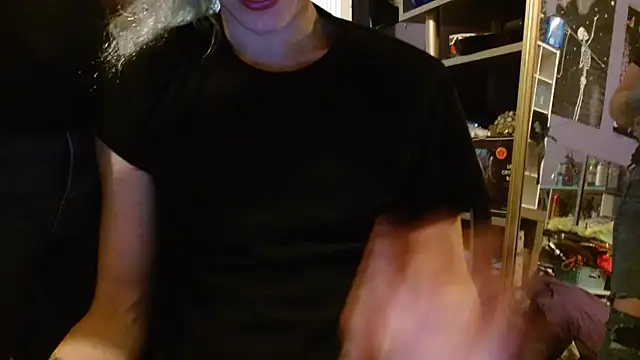 watermellonpussy online show from 11-26-25, 04:13