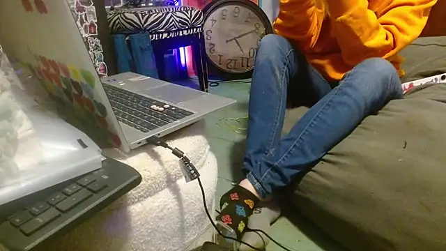 watermellonpussy online show from 03-17-26, 11:52