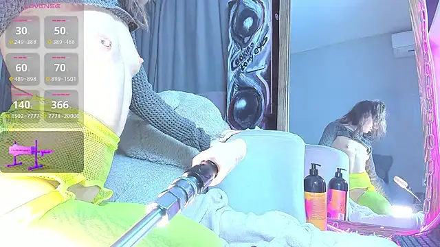 Jackie Swann online show from 10-24-25, 03:58