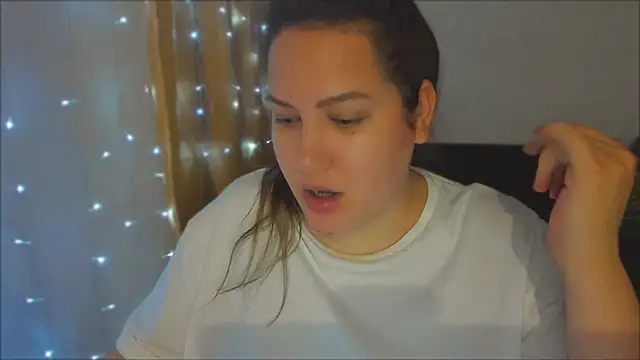 Snapshot of _madalexa_ chatting on 09-23-25, 12:24 madalexa online show from 09-23-25, 12:24