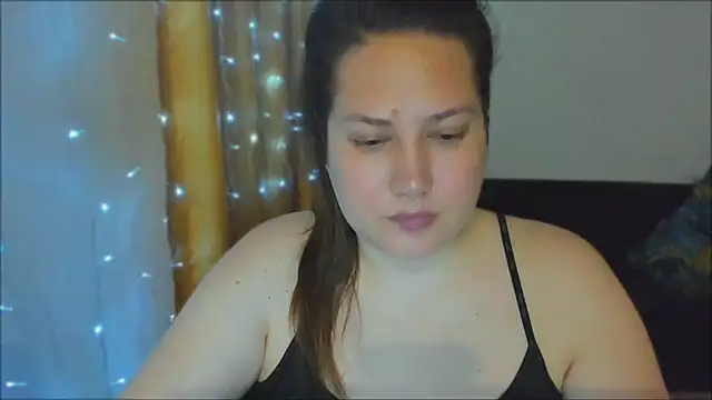 Snapshot of _madalexa_ chatting on 10-28-25, 10:34 madalexa online show from 10-28-25, 10:34