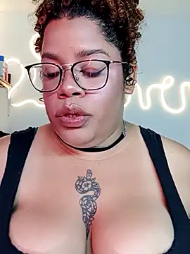 Snapshot of Dirty_sara17 chatting on 11-14-25, 09:35 Dirty sara17 online show from 11-14-25, 09:35