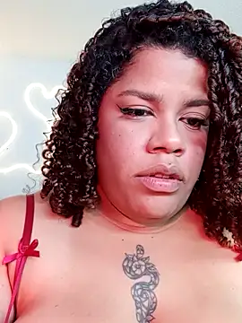 Snapshot of Dirty_sara17 chatting on 11-17-25, 01:44 Dirty sara17 online show from 11-17-25, 01:44