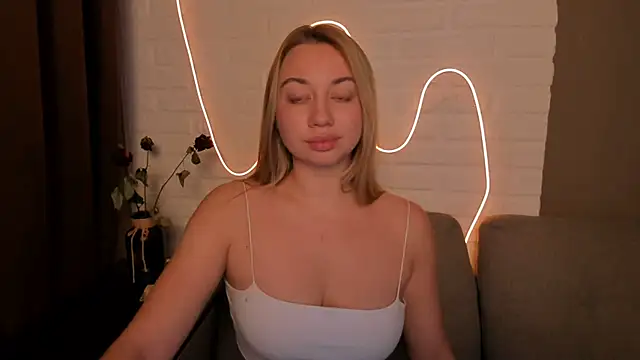 Snapshot of DanielaWisse chatting on 12-03-24, 02:58 DanielaWisse online show from 12-03-24, 02:58