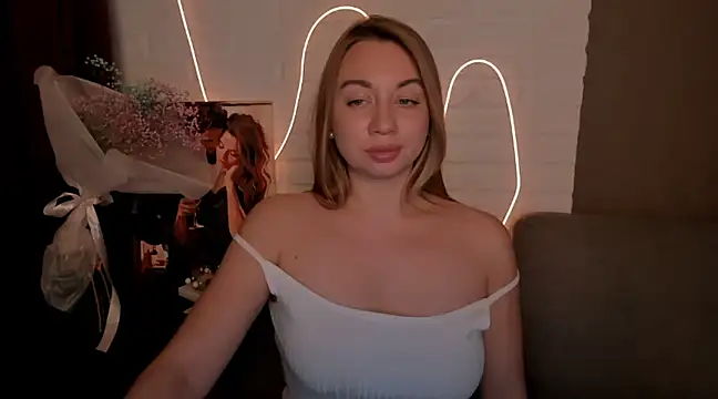Snapshot of DanielaWisse chatting on 01-09-25, 02:22 DanielaWisse online show from 01-09-25, 02:22