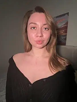 Snapshot of DanielaWisse chatting on 02-10-26, 01:43 DanielaWisse online show from 02-10-26, 01:43