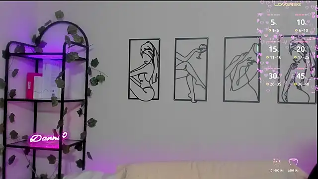 Megan Rodrigo online show from 03-17-25, 07:04