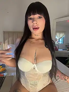 Roxanne 08 online show from 11-28-25, 07:27