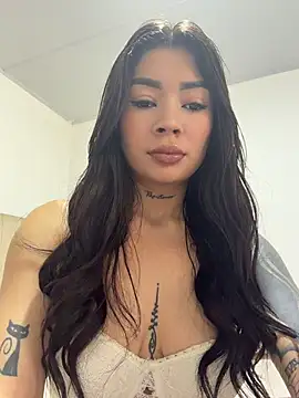 Snapshot of Roxanne_08 chatting on 07-27-26, 04:36 Roxanne 08 online show from 07-27-26, 04:36