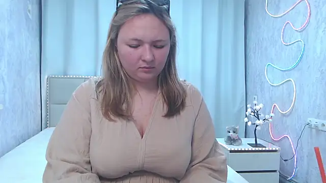 Snapshot of SallyVerda chatting on 07-03-26, 05:41 SallyVerda online show from 07-03-26, 05:41