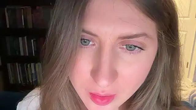 YUMIandbigWOLF online show from 02-28-25, 06:43