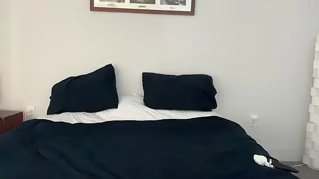 YUMIandbigWOLF online show from 03-14-25, 08:38