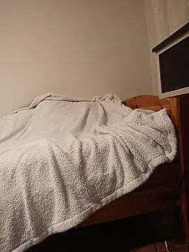 Snapshot of niesmialy39oon chatting on 02-15-26, 07:10 niesmialy39oon online show from 02-15-26, 07:10