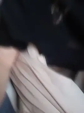 Snapshot of niesmialy39oon chatting on 03-21-26, 04:32 niesmialy39oon online show from 03-21-26, 04:32