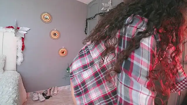 Snapshot of arteverena chatting on 01-04-25, 05:58 arteverena online show from 01-04-25, 05:58