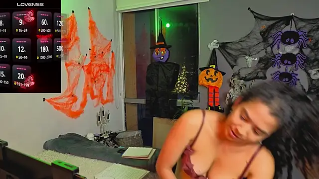 Snapshot of arteverena chatting on 10-16-25, 12:11 arteverena online show from 10-16-25, 12:11