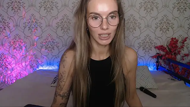 JulDoll online show from 09-19-25, 02:35