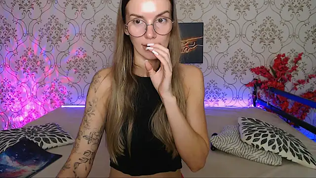 JulDoll online show from 10-09-25, 12:19