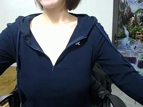 Love bug15 online show from 02-26-25, 07:20