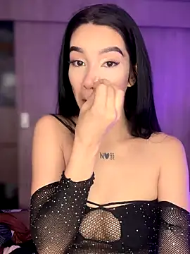 Snapshot of Ambar_R0SSE chatting on 10-30-25, 06:04 Ambar R0SSE online show from 10-30-25, 06:04