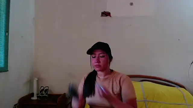 LuciaTomson online show from 04-29-26, 10:16