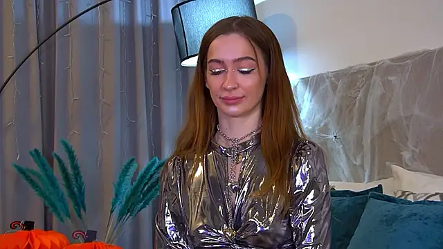 MarieKarma online show from 10-30-25, 06:19