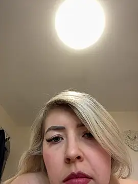 Snapshot of xxcurvyjessiexx chatting on 02-06-26, 01:58 xxcurvyjessiexx online show from 02-06-26, 01:58