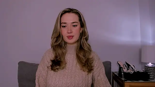 Snapshot of CindyKissable chatting on 11-20-25, 04:18 CindyKissable online show from 11-20-25, 04:18