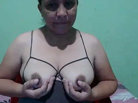 Snapshot of sonia__milk chatting on 04-26-26, 09:12 sonia milk online show from 04-26-26, 09:12