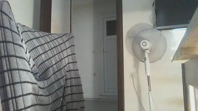 Snapshot of thekeys chatting on 05-13-26, 07:39 thekeys online show from 05-13-26, 07:39