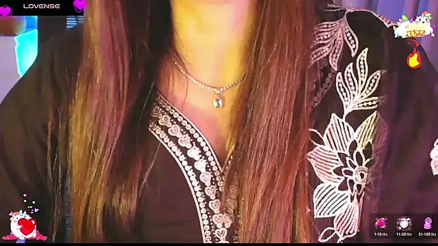 Snapshot of _Blue_Ruubyy_ chatting on 06-15-26, 03:47 Blue Ruubyy online show from 06-15-26, 03:47