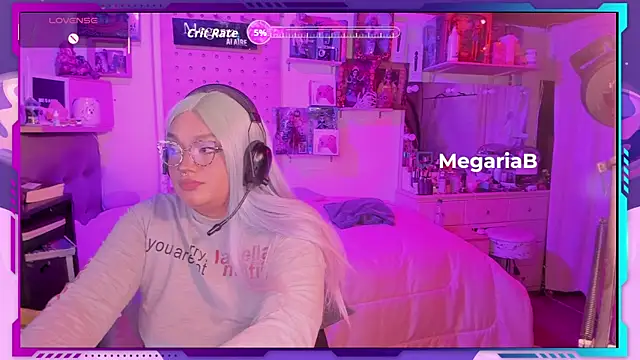 MegariaB online show from 10-20-25, 04:24