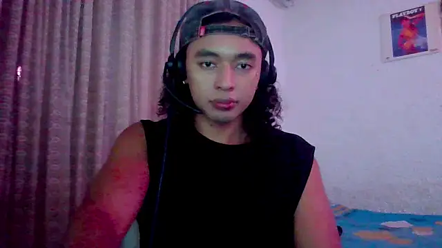 Snapshot of angelsdustxxx chatting on 09-28-25, 01:33 angelsdustxxx online show from 09-28-25, 01:33