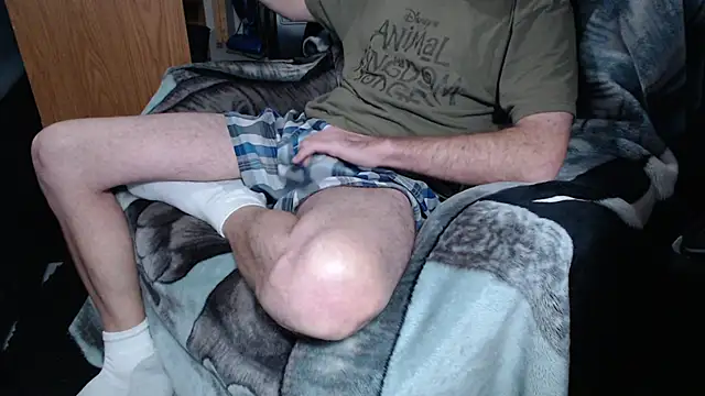 Snapshot of froy4986 chatting on 12-15-24, 12:28 froy4986 online show from 12-15-24, 12:28