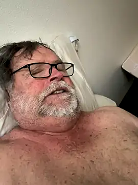 Drummajor online show from 11-16-25, 04:23