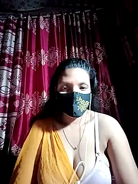 Snapshot of Depte- chatting on 03-08-25, 12:41 Depte- online show from 03-08-25, 12:41