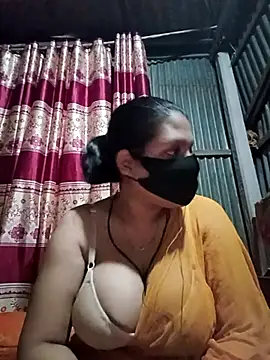 Snapshot of Depte- chatting on 10-26-25, 12:44 Depte- online show from 10-26-25, 12:44