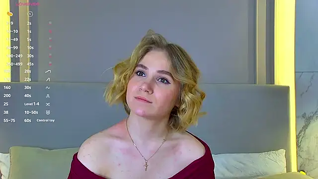 Snapshot of EllenaGreen chatting on 01-25-25, 08:53 EllenaGreen online show from 01-25-25, 08:53