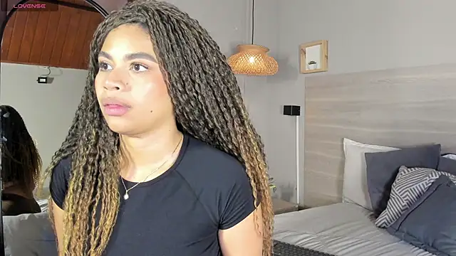 nayah   online show from 04-14-26, 09:10