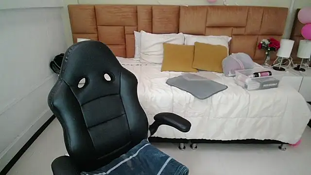  Natalie18 online show from 02-09-25, 10:21