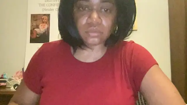Snapshot of MommyConfident chatting on 07-03-26, 05:03 MommyConfident online show from 07-03-26, 05:03