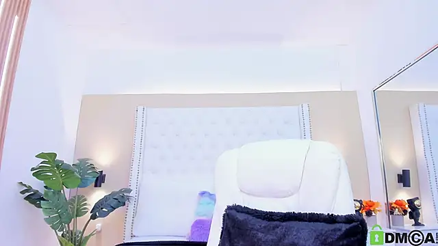 Snapshot of celeste_wayne chatting on 11-17-25, 02:01 celeste wayne online show from 11-17-25, 02:01