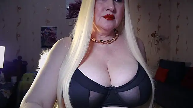 Snapshot of Renezlice chatting on 09-15-25, 06:52 Renezlice online show from 09-15-25, 06:52