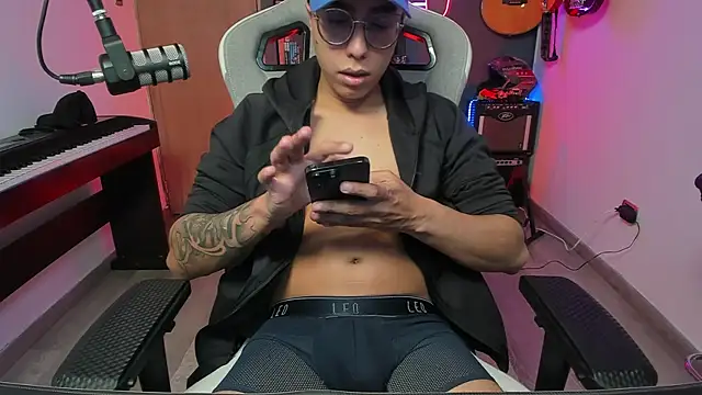 Snapshot of granxarma960 chatting on 01-09-25, 04:41 granxarma960 online show from 01-09-25, 04:41